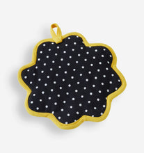 Load image into Gallery viewer, Daisies Oven Mitt &amp; Pot Holder Set, Set of 2
